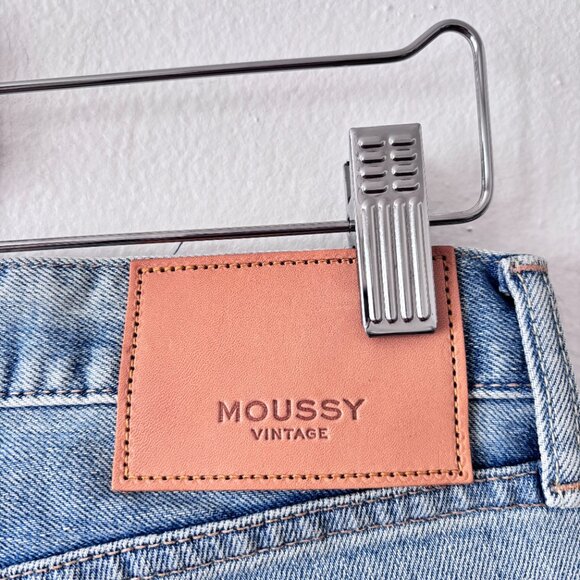 Moussy Vintage Altawoods Distressed Crop Jeans - Picture 10 of 11